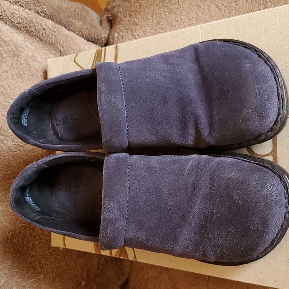 B.O.C. blue suede sz 9 slip ons - Picture 1 of 7